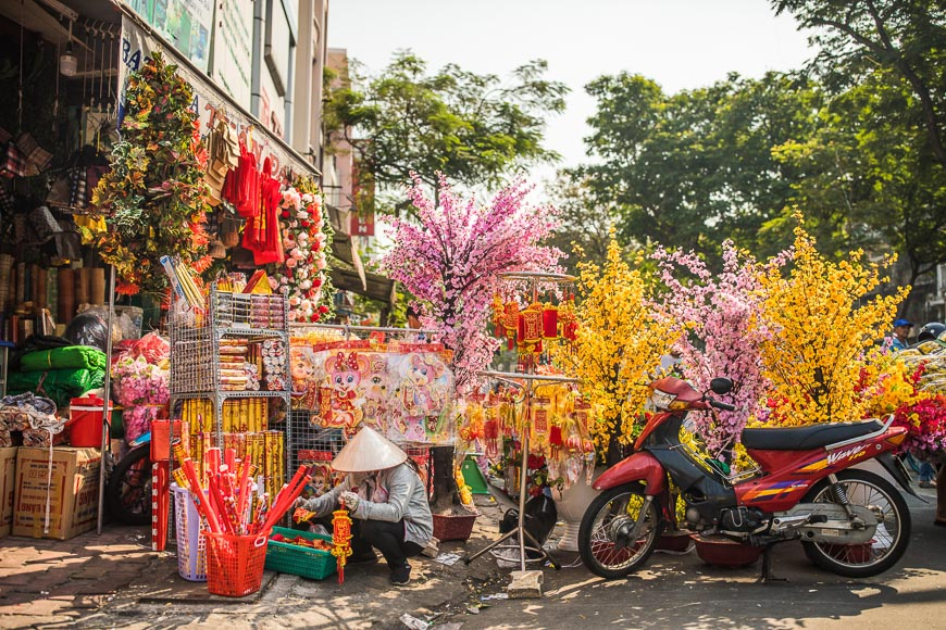 tet festival vietnam what to do