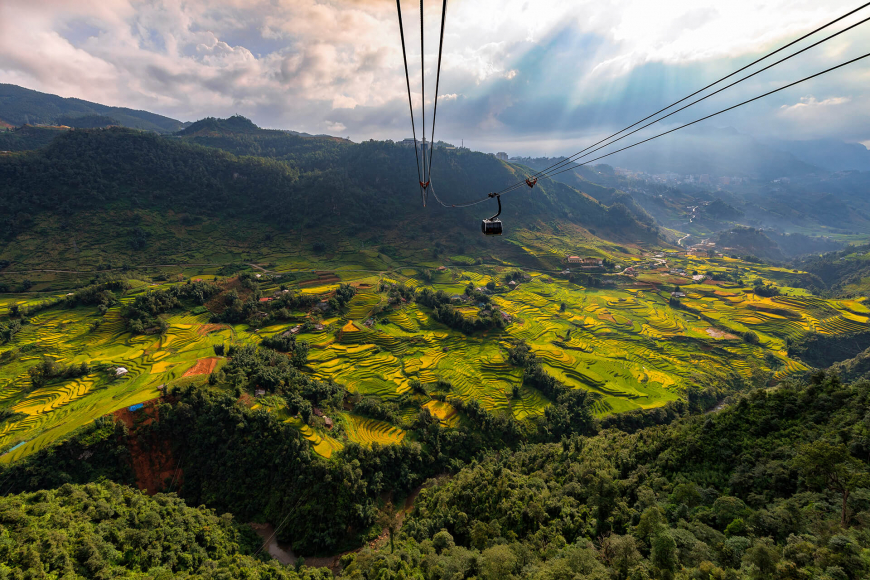 Vietnam Romantic Vacation - Sapa Cable Car