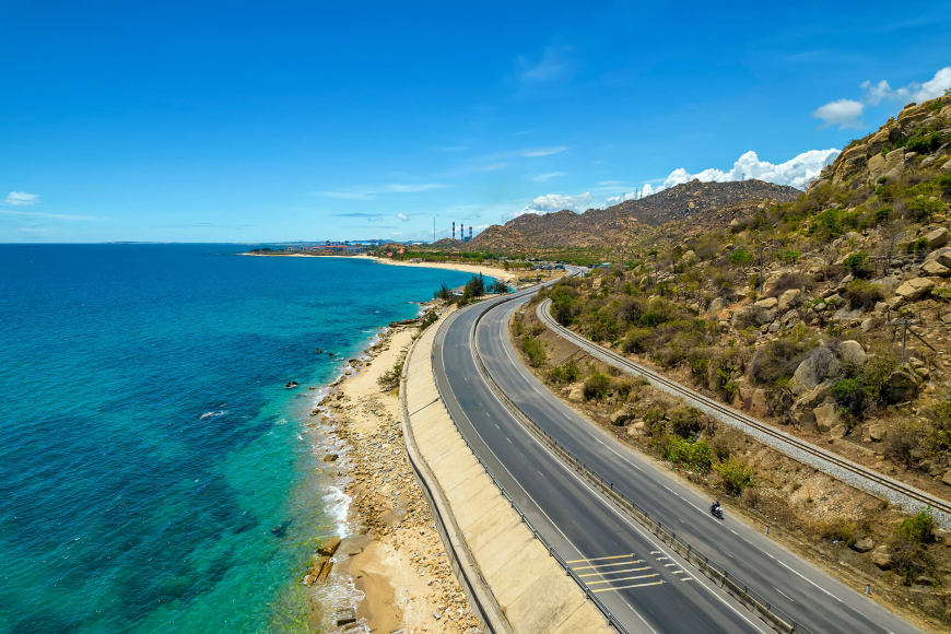 Binh Thuan seaside road